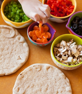 Whole Grain Pita Pizzas